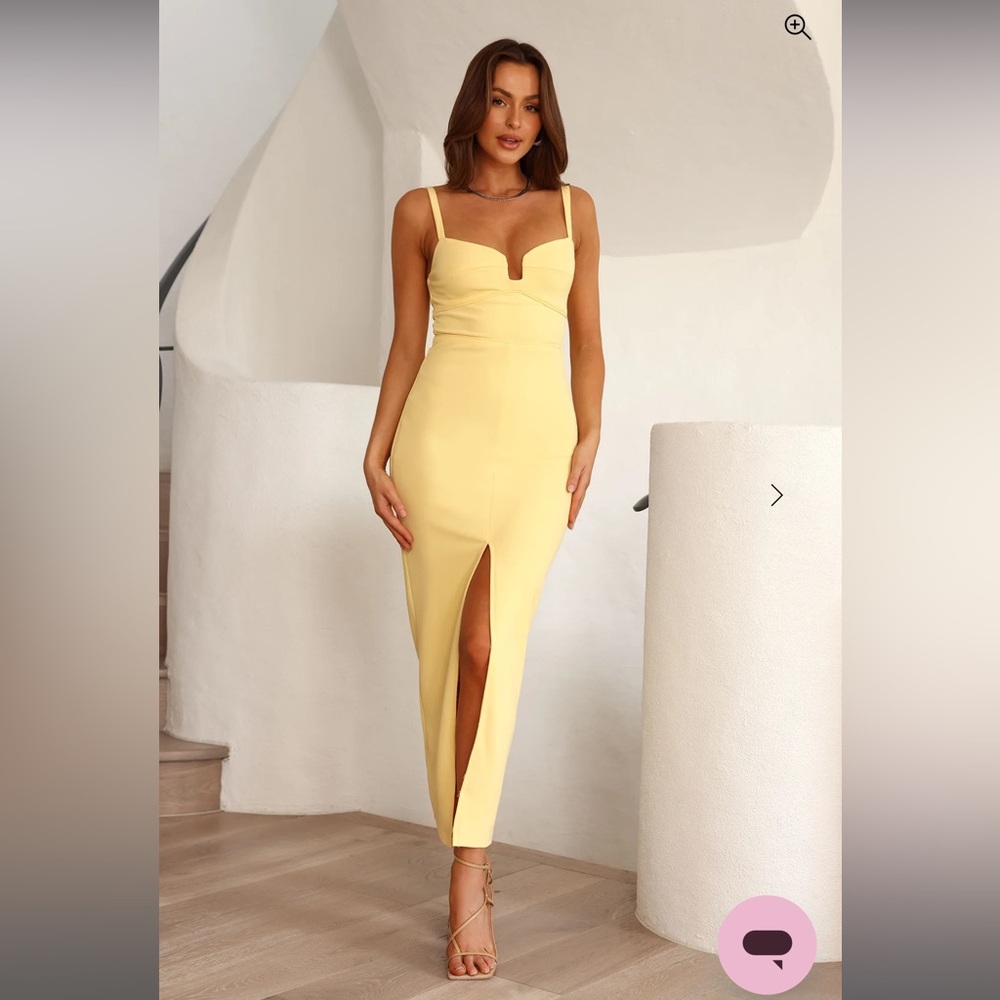 Elegant Yellow Sleeveless Dress